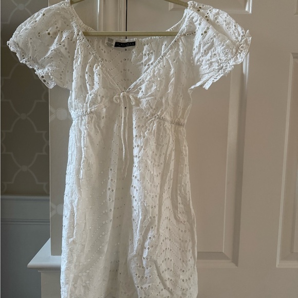 La Blanca Other - La Blanca White Eyelet Swim Coverup